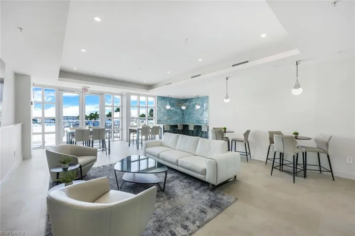 3000  Oasis Grand  BLVD, Fort Myers, FL 33916