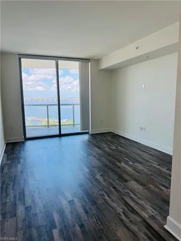 3000  Oasis Grand  BLVD, Fort Myers, FL 33916