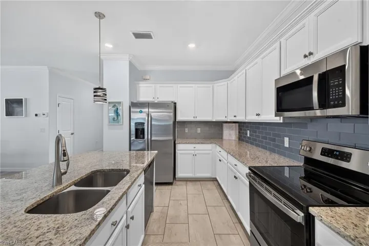 11550 Shady Palm Way, Fort Myers, Florida 33913
