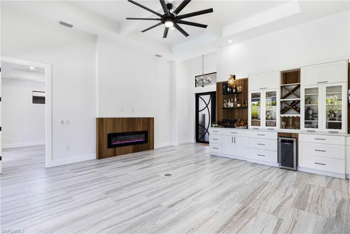 Large Living room with Wet bar area.