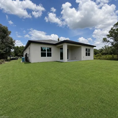 3607 62nd St W, Lehigh Acres, Florida 33971