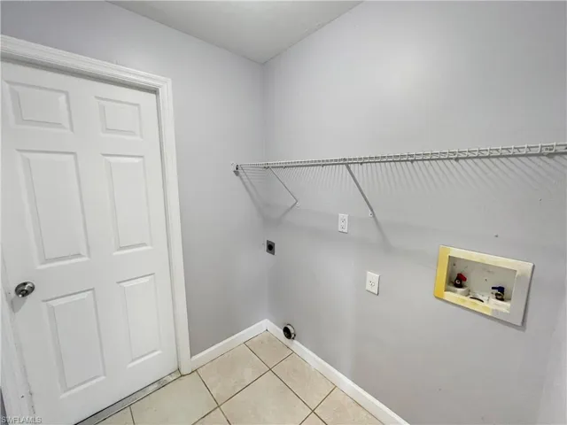 2037 NE 4th  TER, Cape Coral, FL 33909