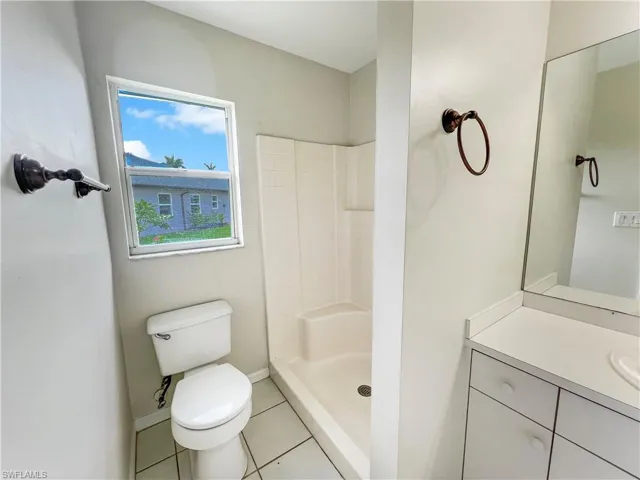 2037 NE 4th  TER, Cape Coral, FL 33909