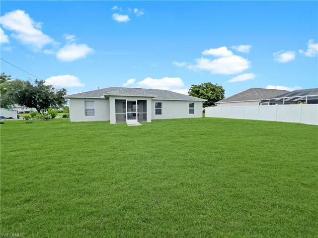 2037 NE 4th  TER, Cape Coral, FL 33909