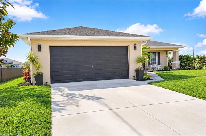 2028 Ne Juanita Pl, Cape Coral, Florida 33909