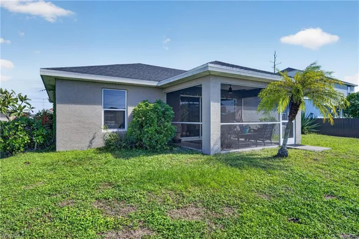 2028 Ne Juanita Pl, Cape Coral, Florida 33909