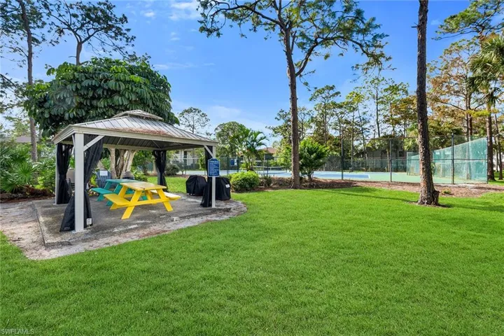 1701  Courtyard  WAY, Naples, FL 34112