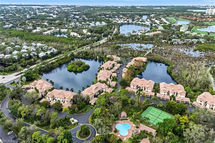 1701  Courtyard  WAY, Naples, FL 34112