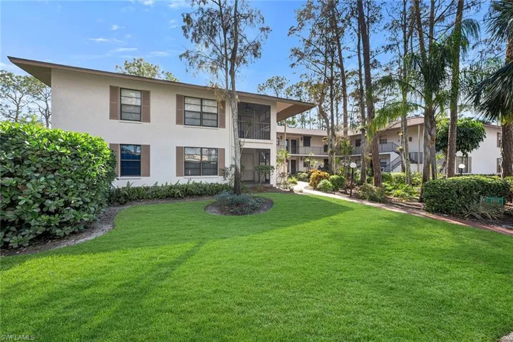 1701  Courtyard  WAY, Naples, FL 34112