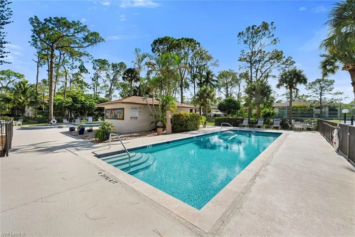 1701  Courtyard  WAY, Naples, FL 34112