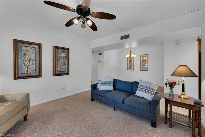 1701  Courtyard  WAY, Naples, FL 34112