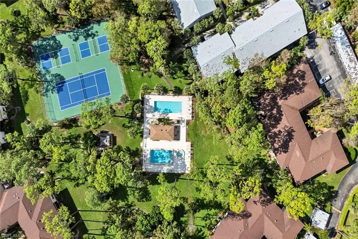 1701  Courtyard  WAY, Naples, FL 34112