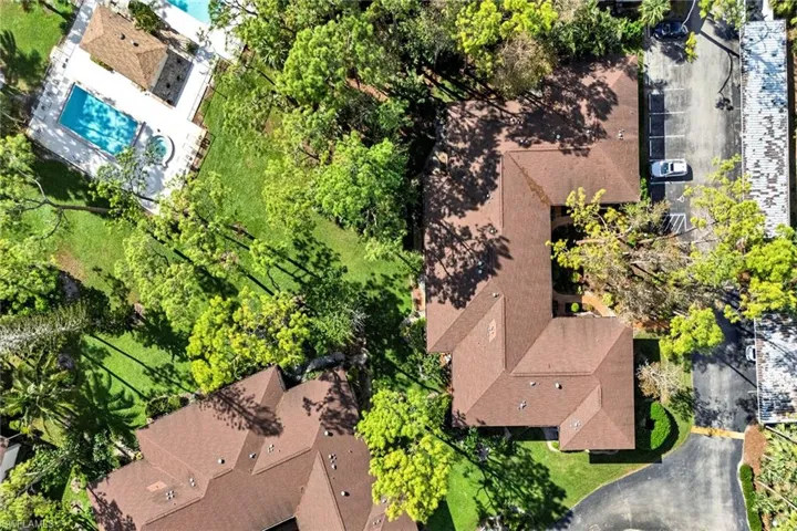 1701  Courtyard  WAY, Naples, FL 34112