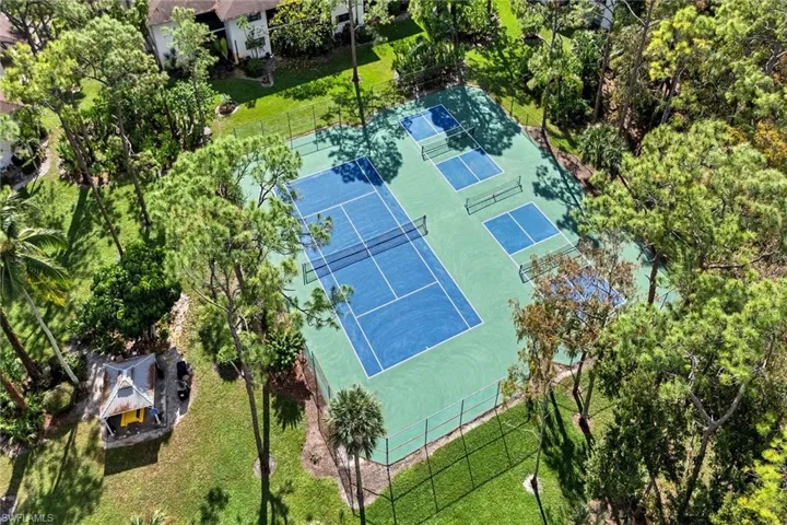 1701  Courtyard  WAY, Naples, FL 34112