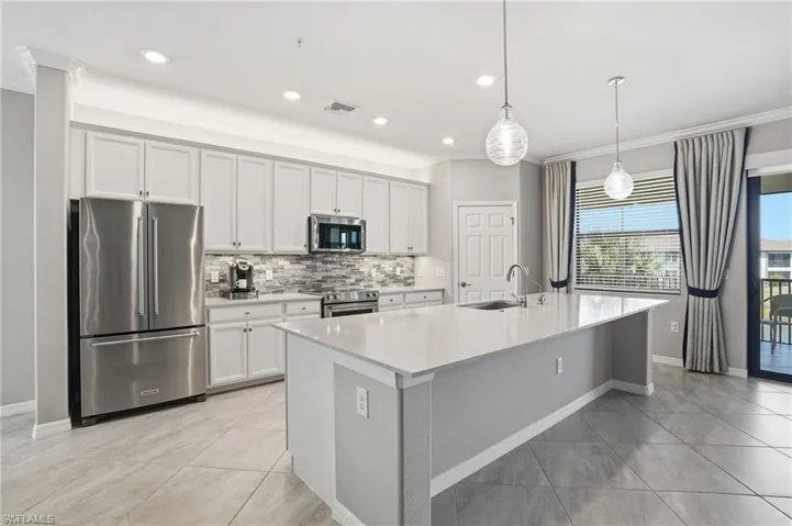 Open Kitchen, upper and lower cabinet lighting, RO system