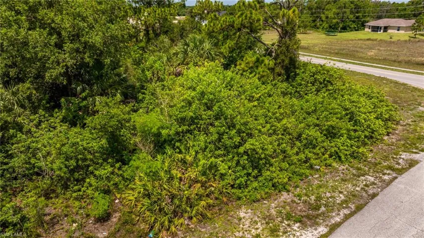 560/562 Alabama Rd S, Lehigh Acres, Florida 33974