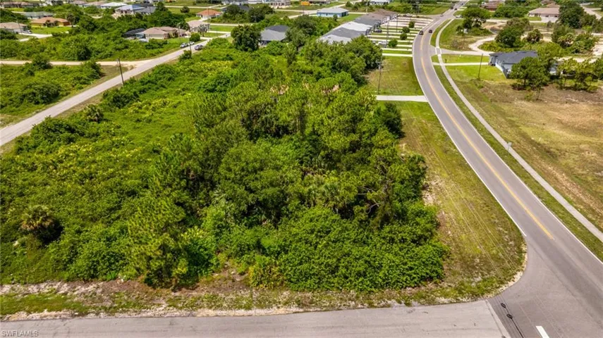 560/562 Alabama Rd S, Lehigh Acres, Florida 33974