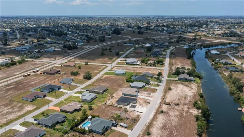 2047 Nw 16th Ter, Cape Coral Fl 33993