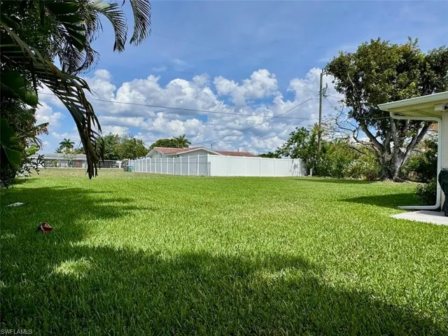 5229 Pocatella Ct, Cape Coral, Florida 33904