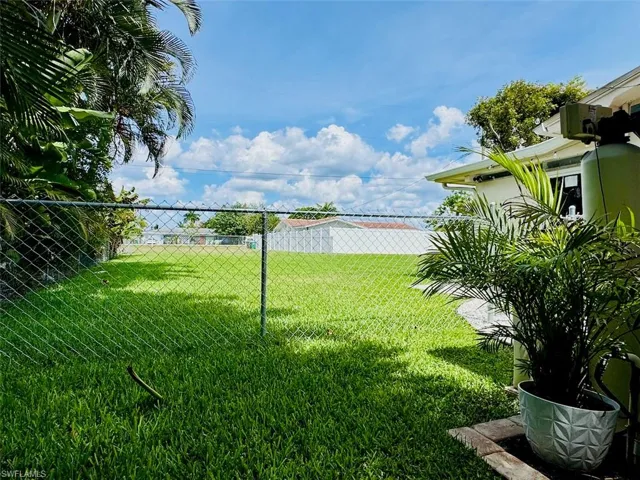 5229 Pocatella Ct, Cape Coral, Florida 33904