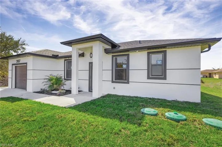 2807  74th W ST, Lehigh Acres, FL 33971