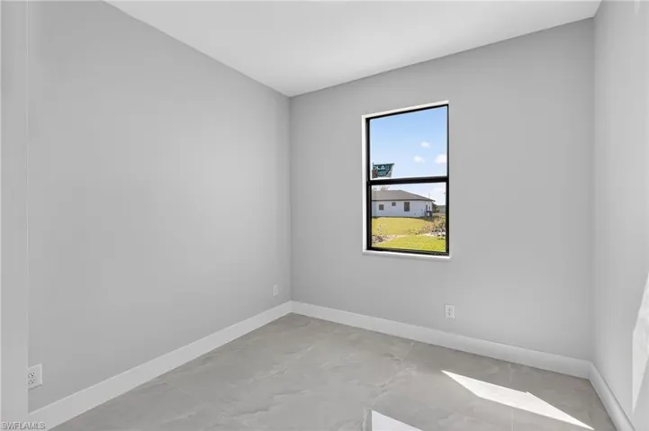 2807  74th W ST, Lehigh Acres, FL 33971