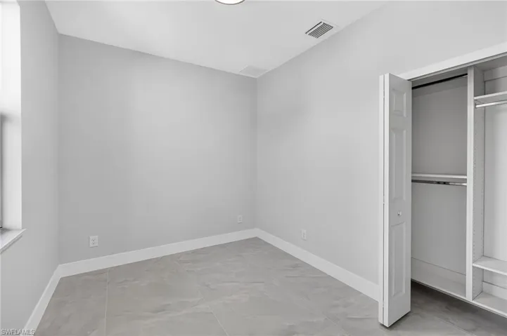 2807  74th W ST, Lehigh Acres, FL 33971