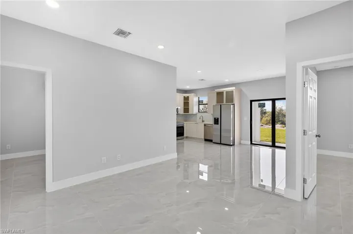 2807  74th W ST, Lehigh Acres, FL 33971