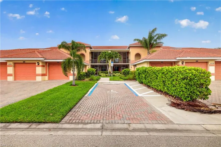 13710 Julias Way 924, Fort Myers, Florida 33919