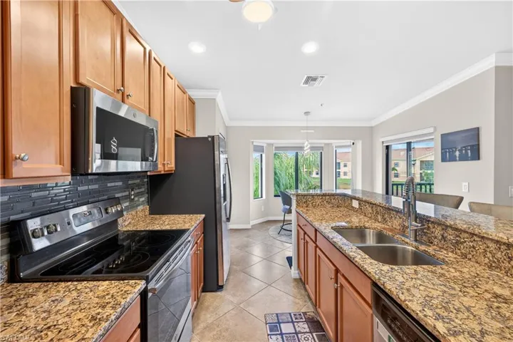 13710 Julias Way 924, Fort Myers, Florida 33919