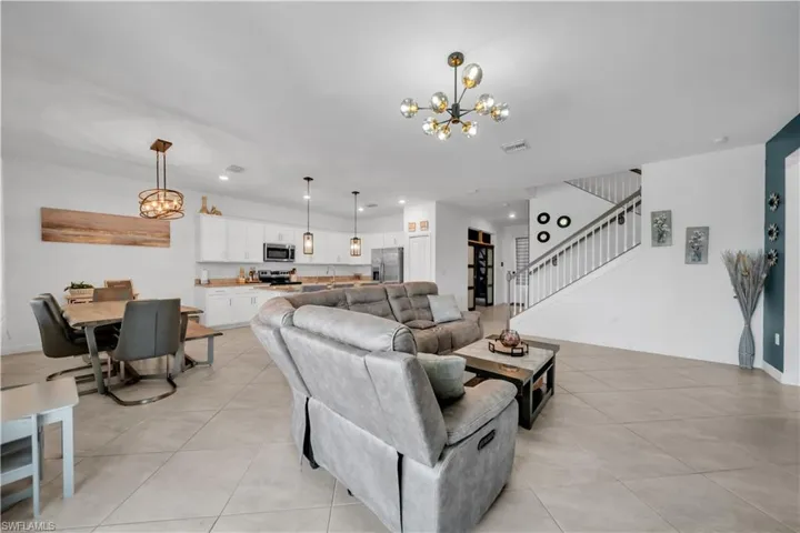 11191 Timber Creek Dr, Fort Myers, Florida 33913