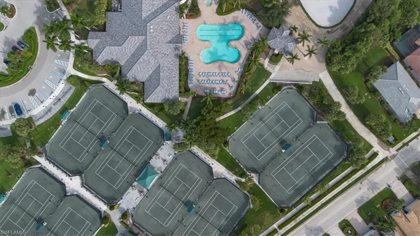 Aerial view of the Colonial Country Club Community amenities