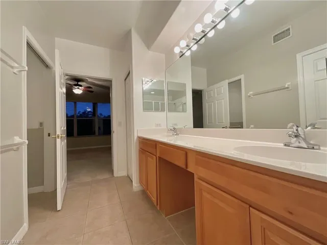 Primary Bath En-Suite with lake view.