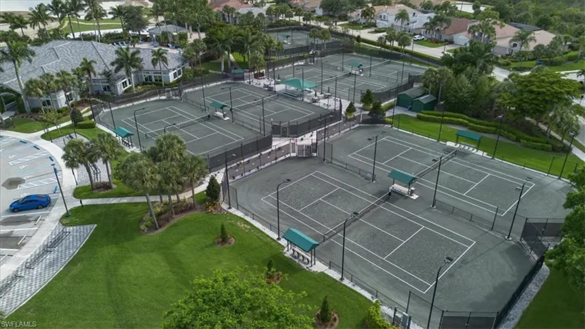 Aerial view of the Colonial Country Club Community amenities