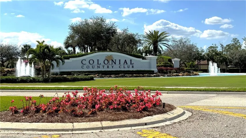 Colonial Country Club Entrance
