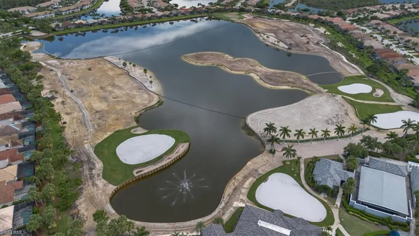 Aerial view of the Colonial Country Club Community amenities