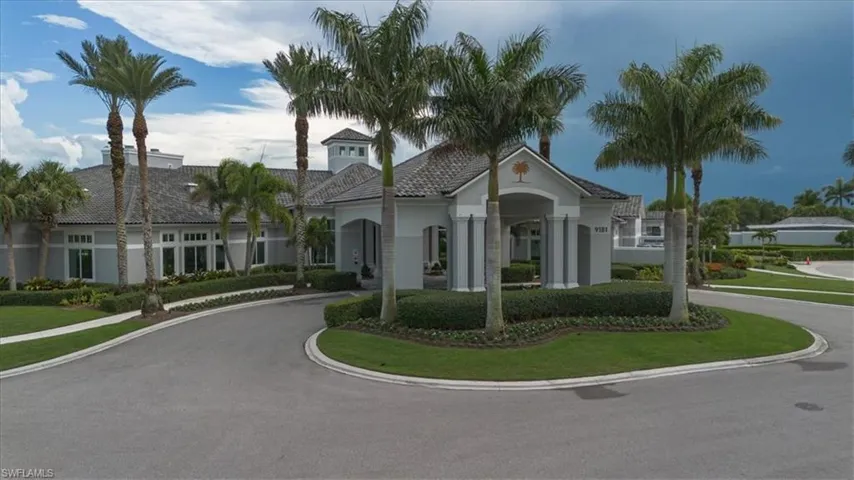 Colonial Country Club Community Center