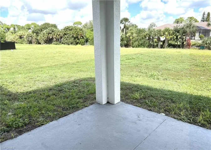 View of grassy yard