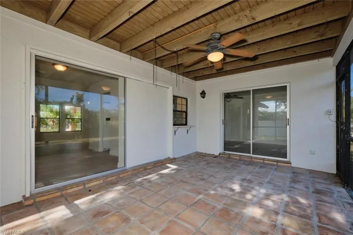 View of patio / terrace with ceiling fan