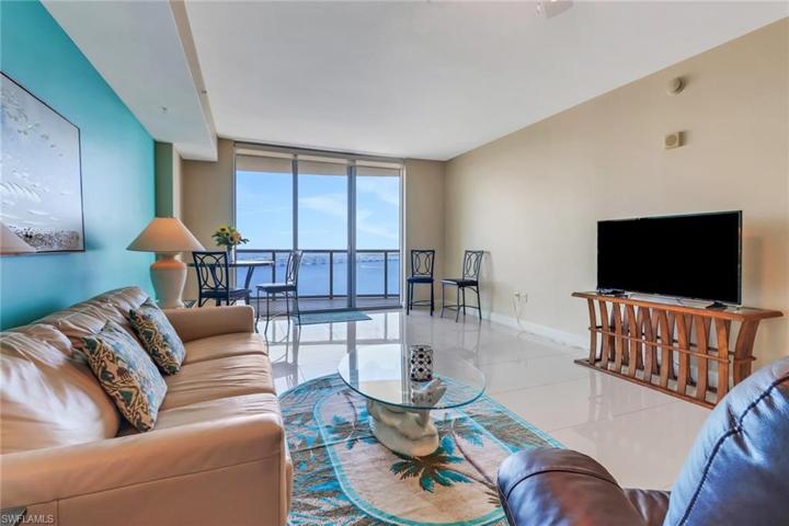 3000 Oasis Grand BLVD # 2003, FORT MYERS FL 33916