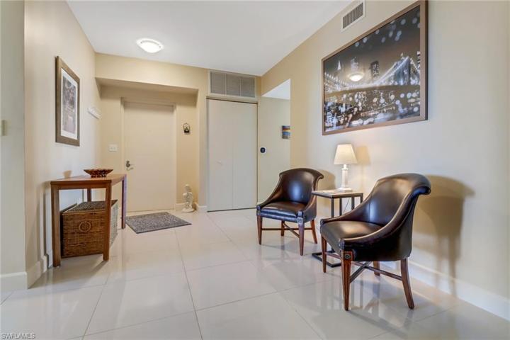3000 Oasis Grand BLVD # 2003, FORT MYERS FL 33916