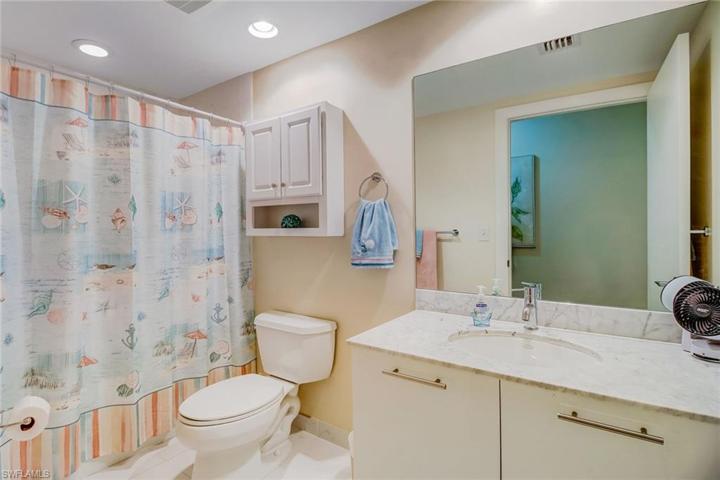 3000 Oasis Grand BLVD # 2003, FORT MYERS FL 33916