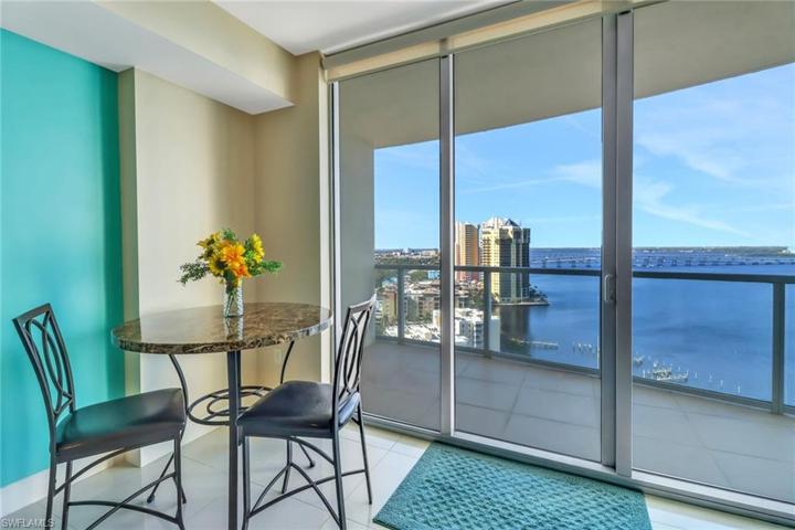3000 Oasis Grand BLVD # 2003, FORT MYERS FL 33916
