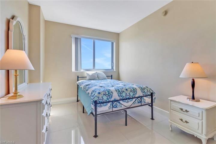 3000 Oasis Grand BLVD # 2003, FORT MYERS FL 33916