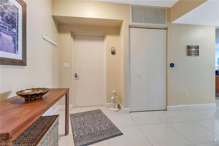 3000 Oasis Grand BLVD # 2003, FORT MYERS FL 33916
