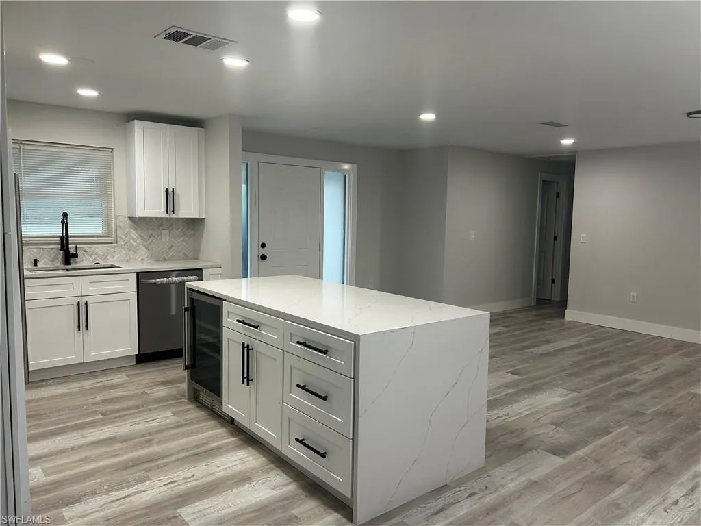 319 Arlington AVE, Fort Myers, FL 33905,225063365