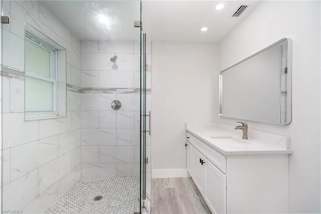 319 Arlington AVE, Fort Myers, FL 33905,225063365