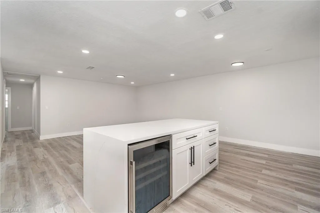 319 Arlington AVE, Fort Myers, FL 33905,225063365