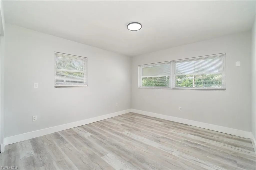 319 Arlington AVE, Fort Myers, FL 33905,225063365