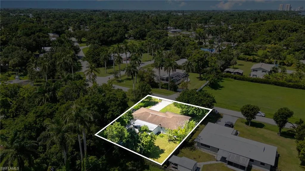 319 Arlington AVE, Fort Myers, FL 33905,225063365